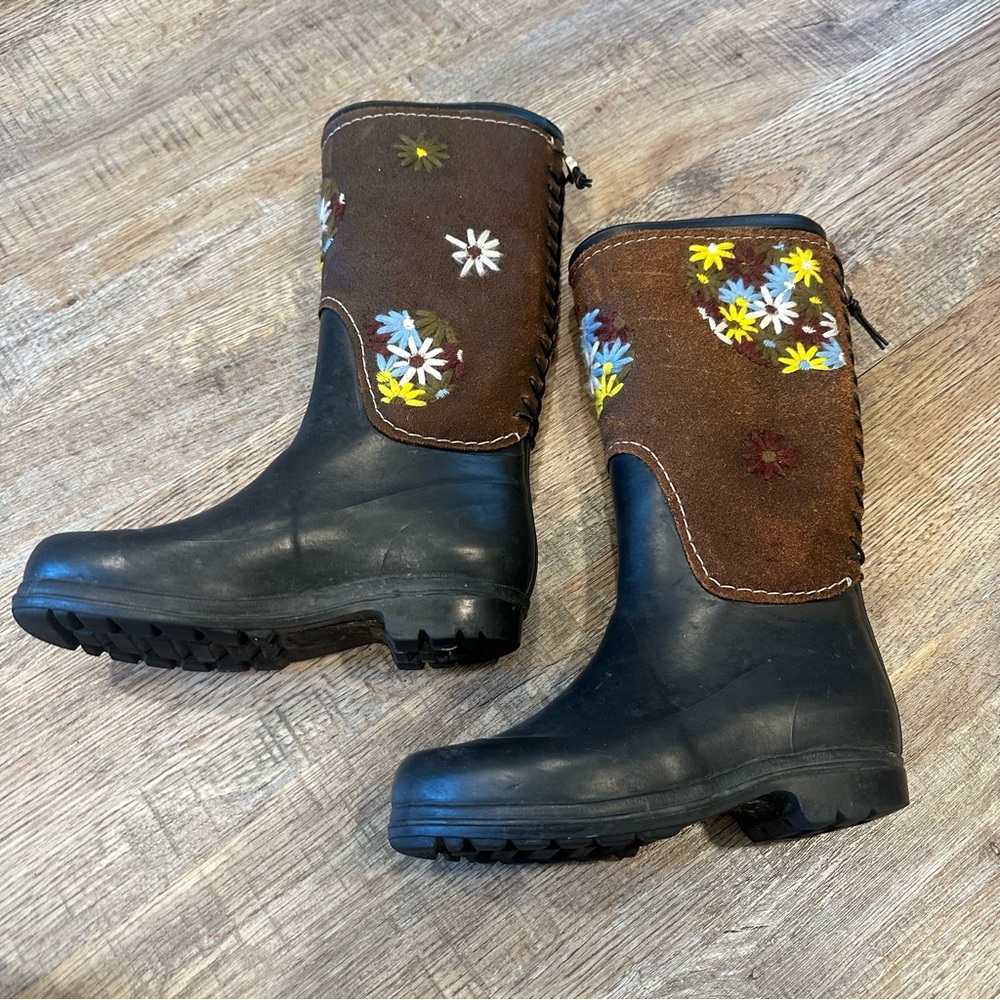 Barney’s Floral Embroidered Floral Western Rain Boots